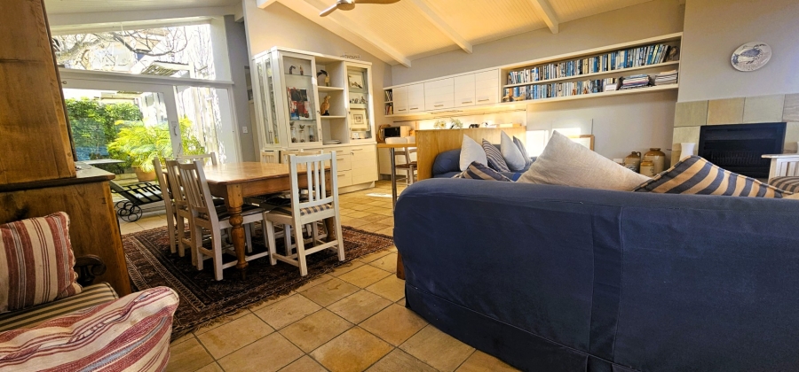 3 Bedroom Property for Sale in Middedorp Western Cape